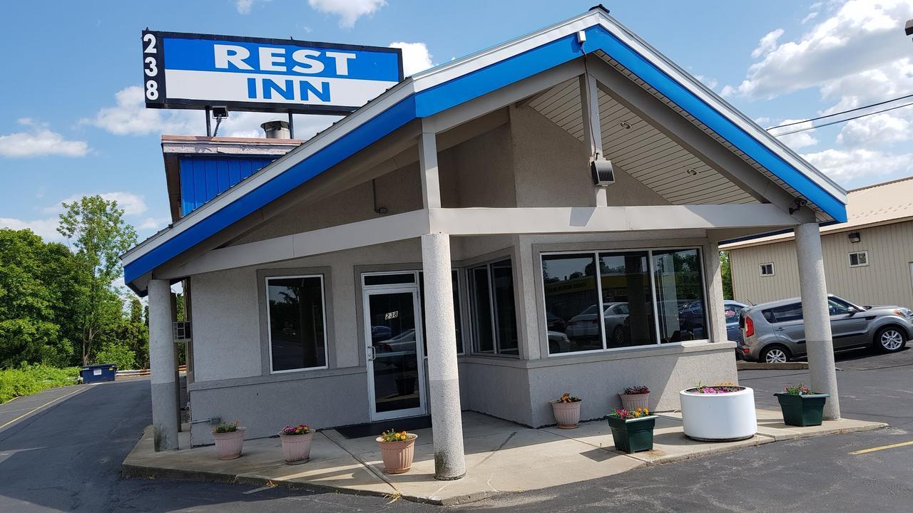 Utica Rest Inn Exterior photo